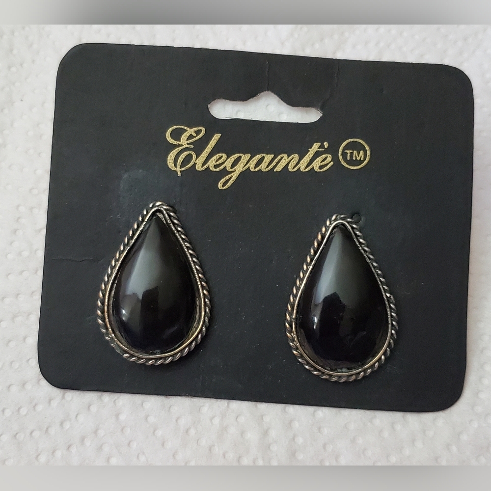 Elegante' Vintage Clip Earrings**Black Large Teardrop**Silver Filigree**2282